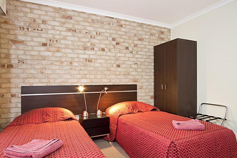 Highlander Motor Inn Тувумба Екстер'єр фото