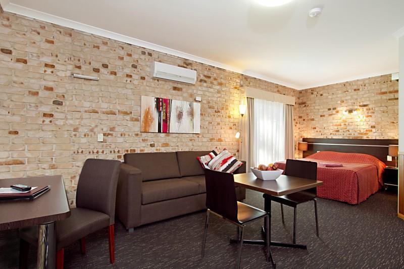Highlander Motor Inn Тувумба Екстер'єр фото